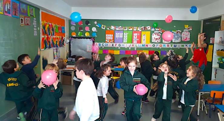Los Tigers comenzaron la semana jugando con globos