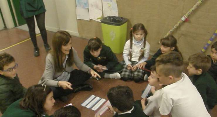 Los alumnos de primaria emocionaron a todos con sus muestras de cariño para sus maestros