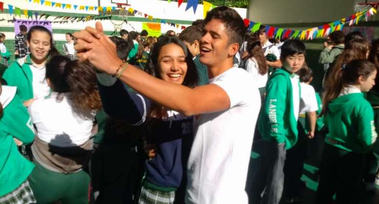Los alumnos de 2º año prepararon el evento de la Festa Junina