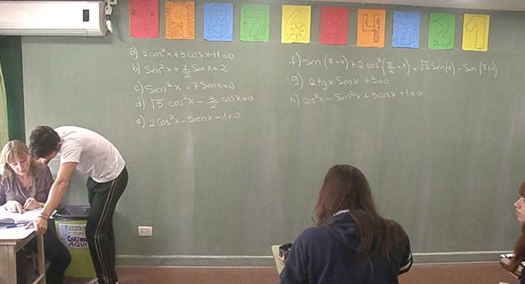 En 5° año ejercitaron la resolución de ecuaciones trigonométricas