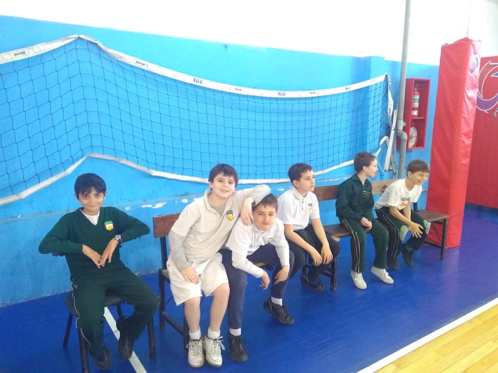 Alumnos de 4° a 6° grado participaron de un encuentro de  básquet con el club Scholem