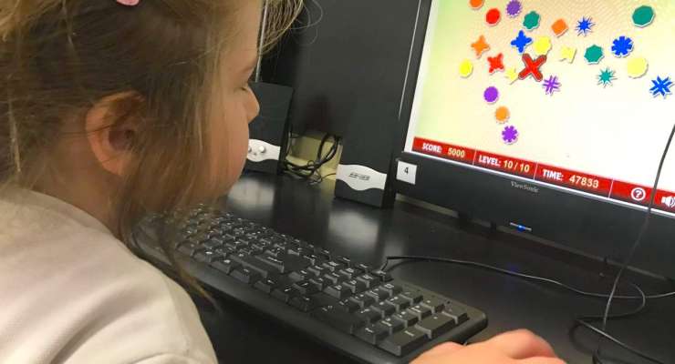 En Kinder 4 practicaron con el software Identical Objects