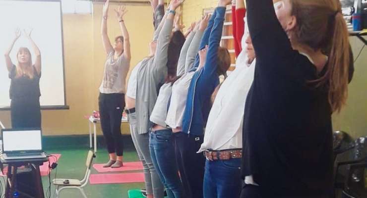 Capacitación en Yoga para los docentes de Nivel Inicial