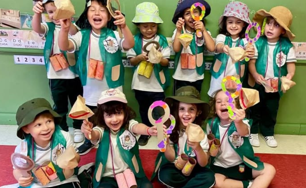 En Kinder 4 simularon un campamento