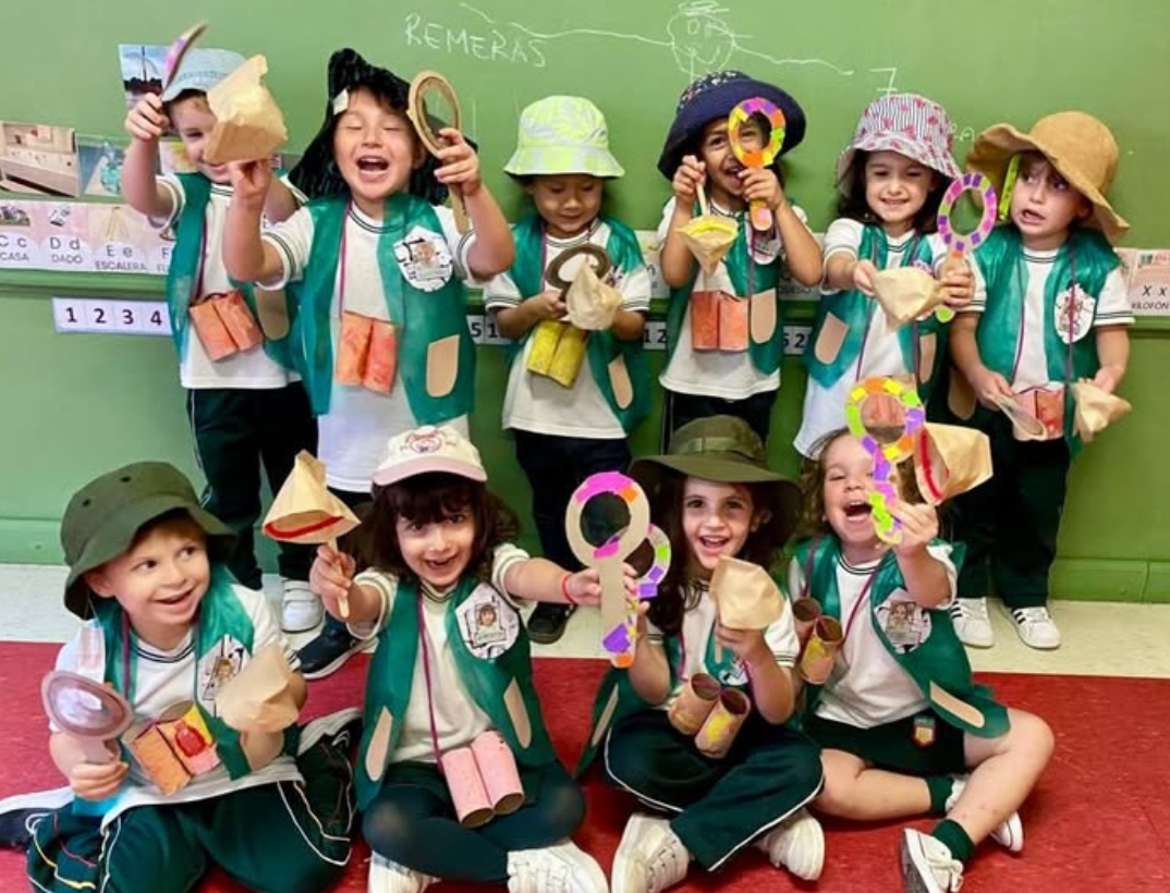 En Kinder 4 simularon un campamento